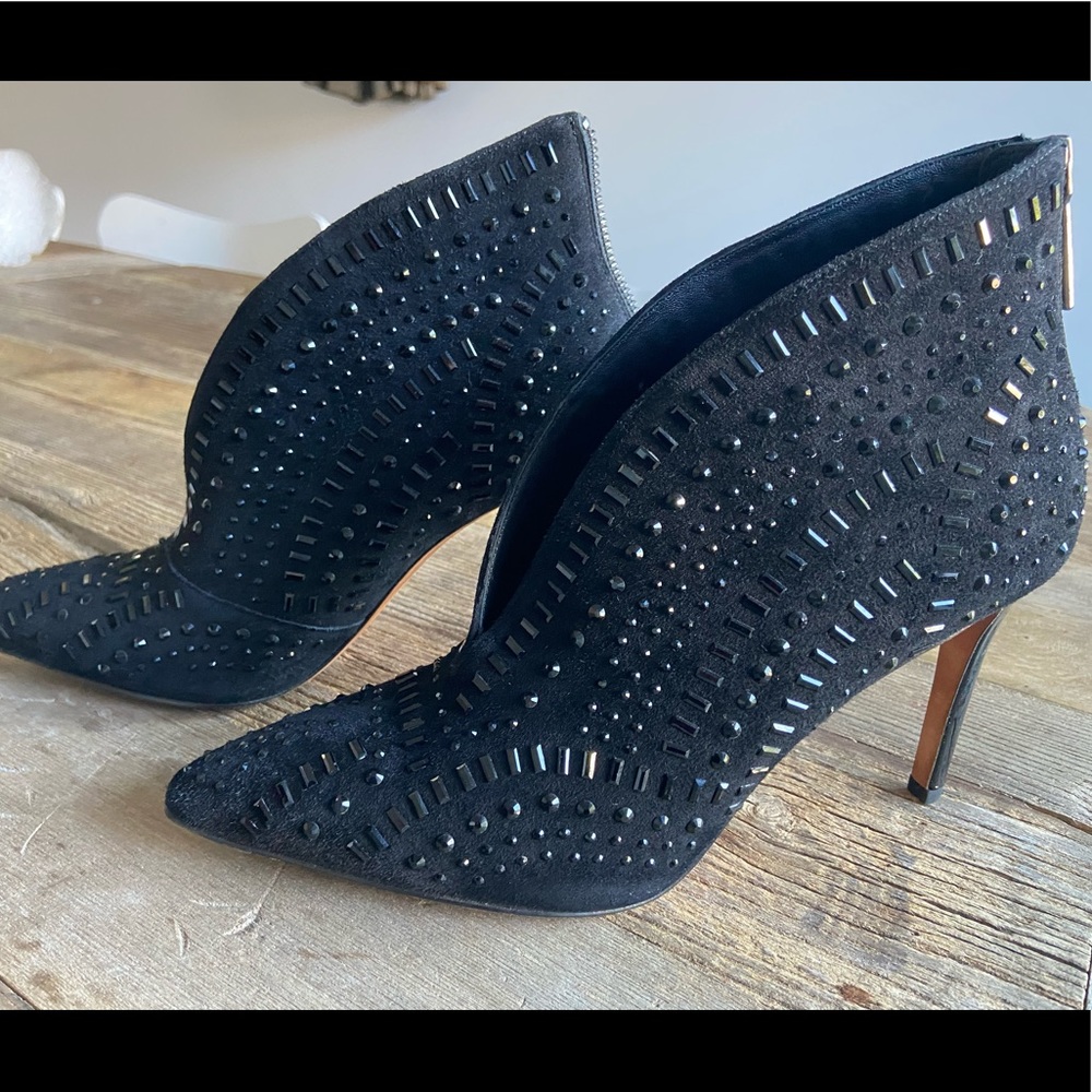 NEWDonald J Pliner Black Suede Studded Heels